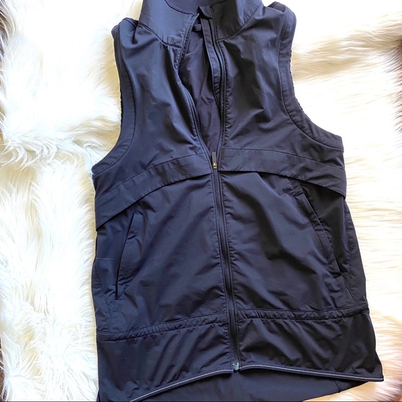 Lululemon Kicking Asphalt Vest Navy Blue - Picture 4 of 8